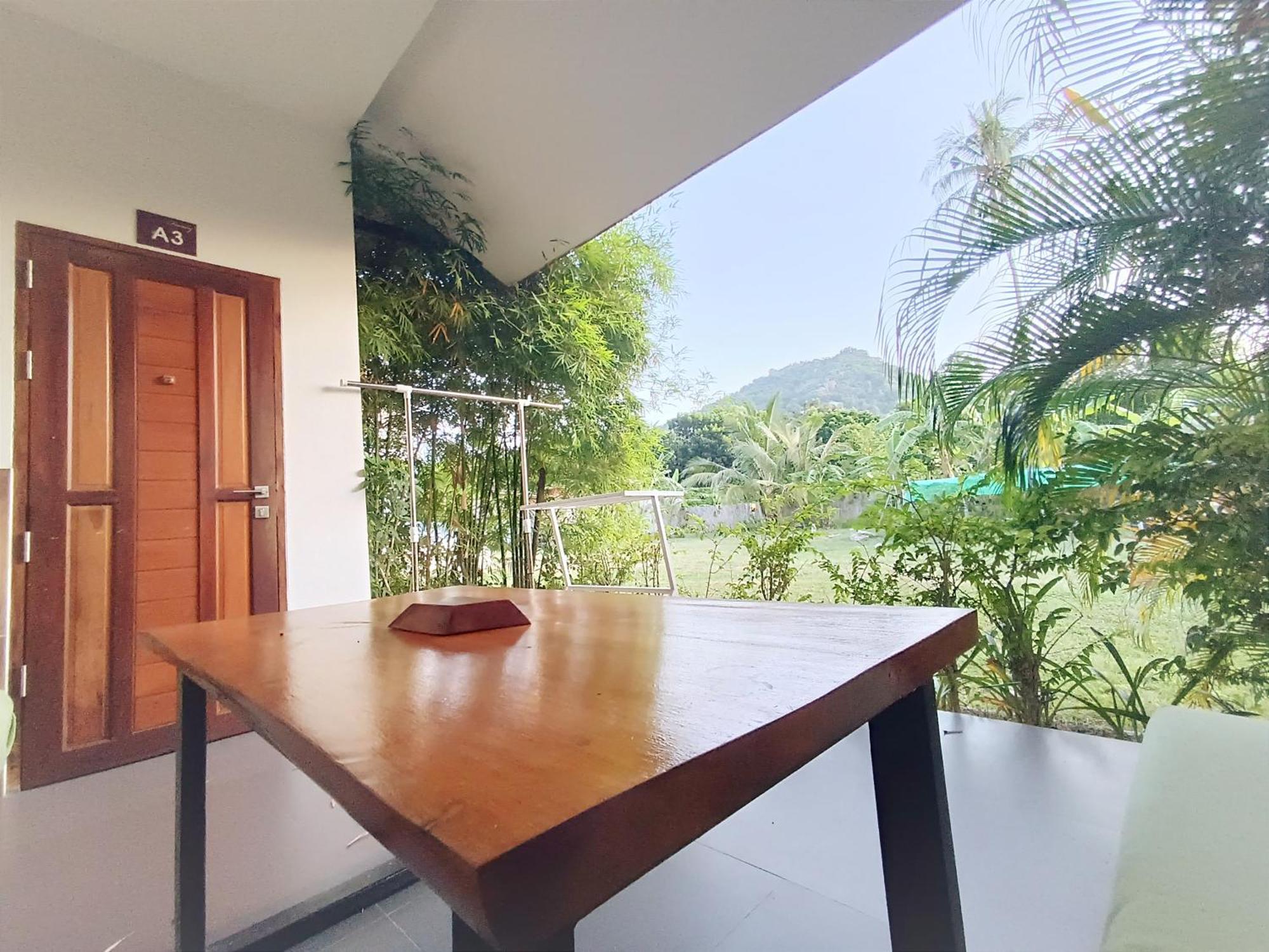 Field-D House Hotel Koh Tao Room photo